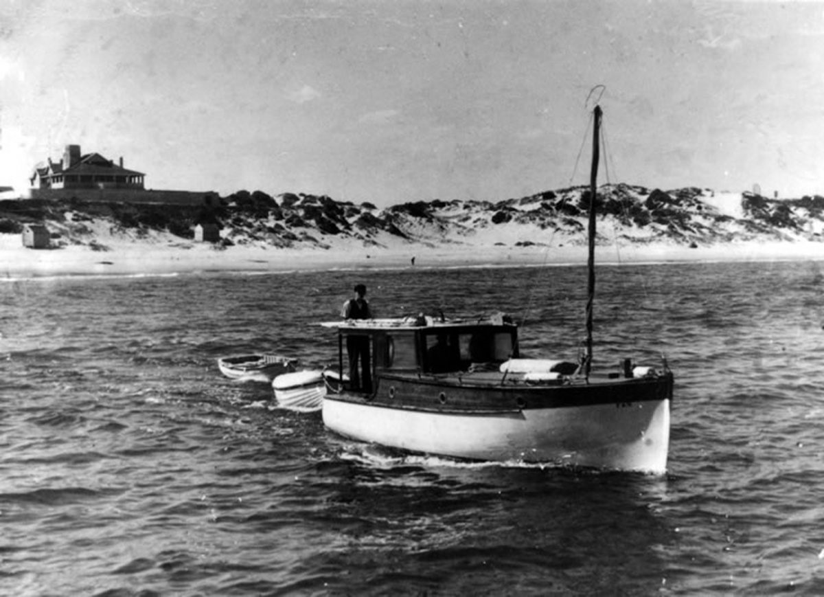 Fan Court, Port Noarlunga