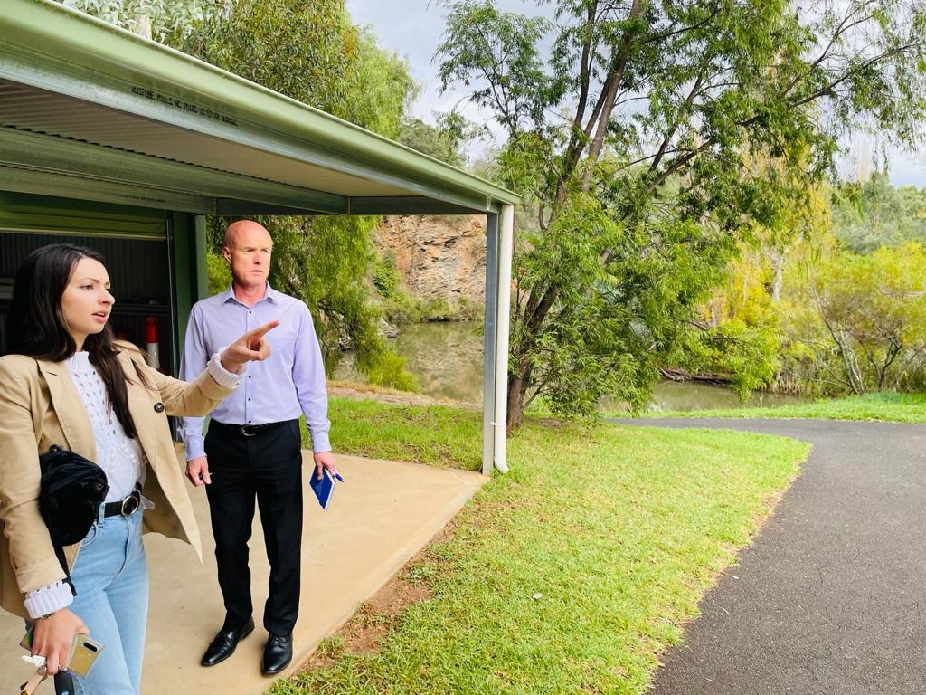 Marion Themeliotis, out and about in Thalassa Ward