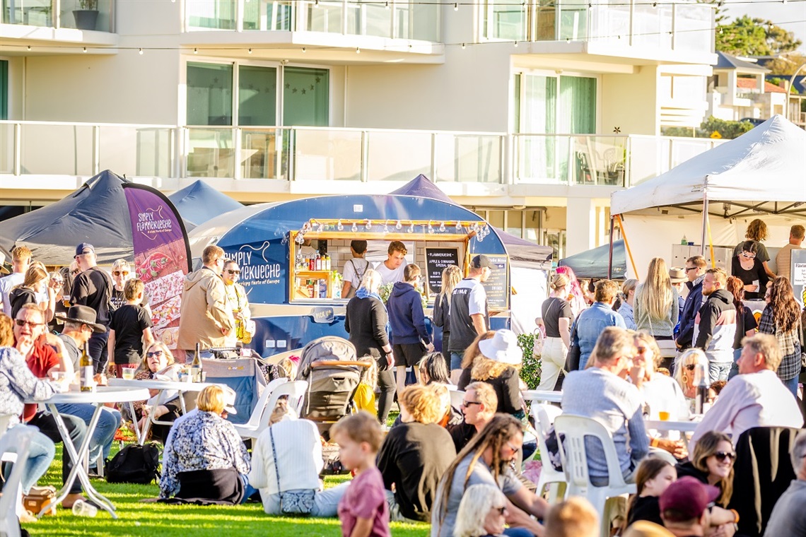 Beachside stallholders.jpg