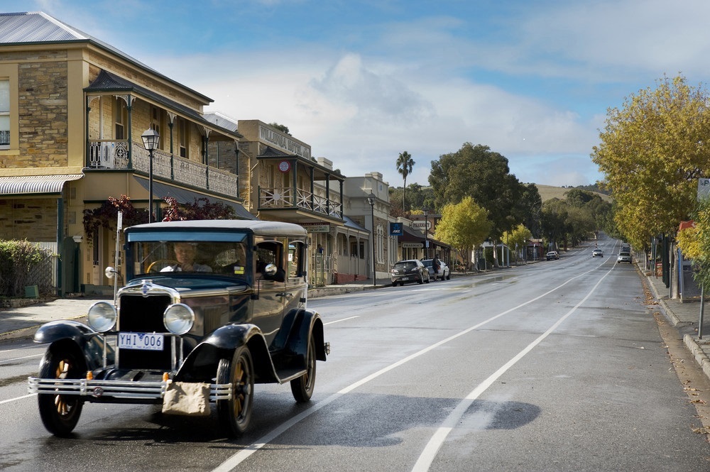 Willunga a vintage car.jpg